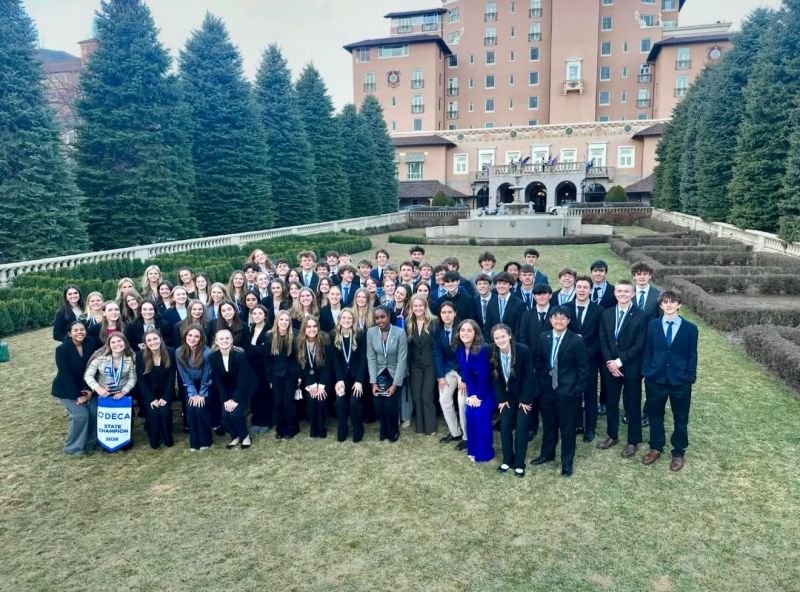 Northfield DECA chapter at State